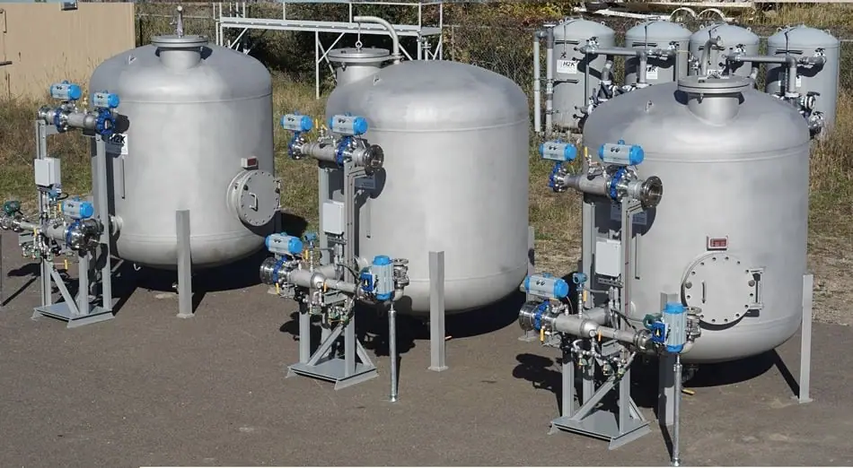 Steel pressure filter vessels with valves for sand and multimedia filtration